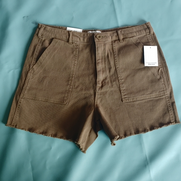 Tinsel High Rise Military Olive Shorts Two Front/Two Back Pockets - Picture 2 of 6